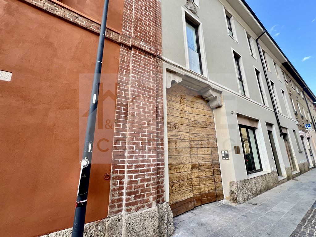 Appartamento in affitto in centro storico